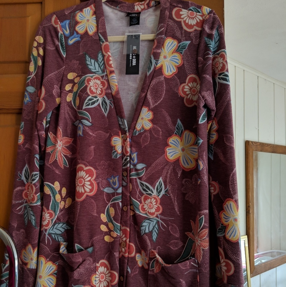 Essential cardigan, BNWT